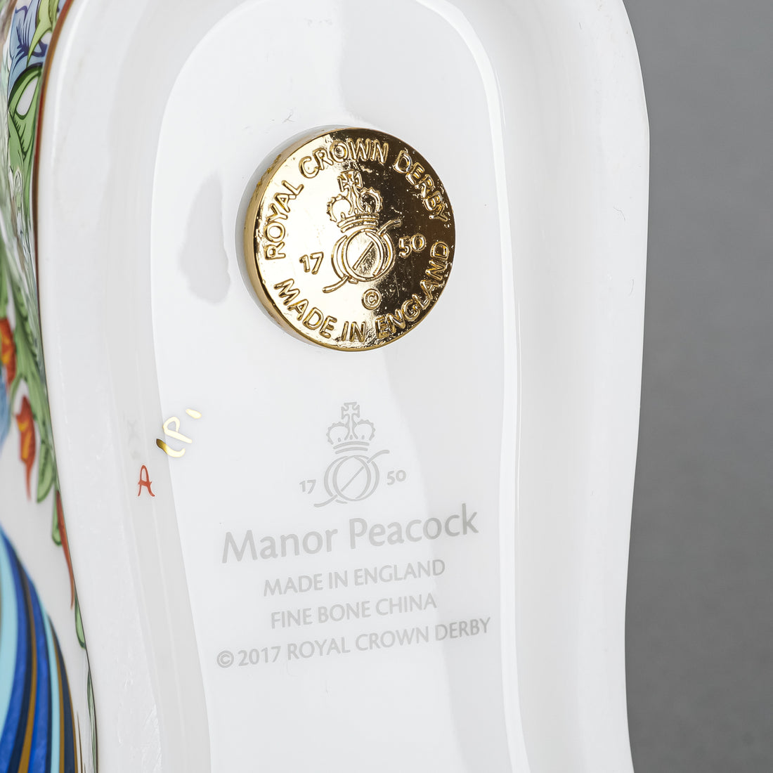 ROYAL CROWN DERBY Paperweight Manor Peacock