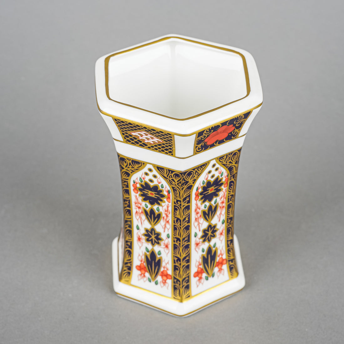 ROYAL CROWN DERBY Old Imari 1128 Hexagonal Vase