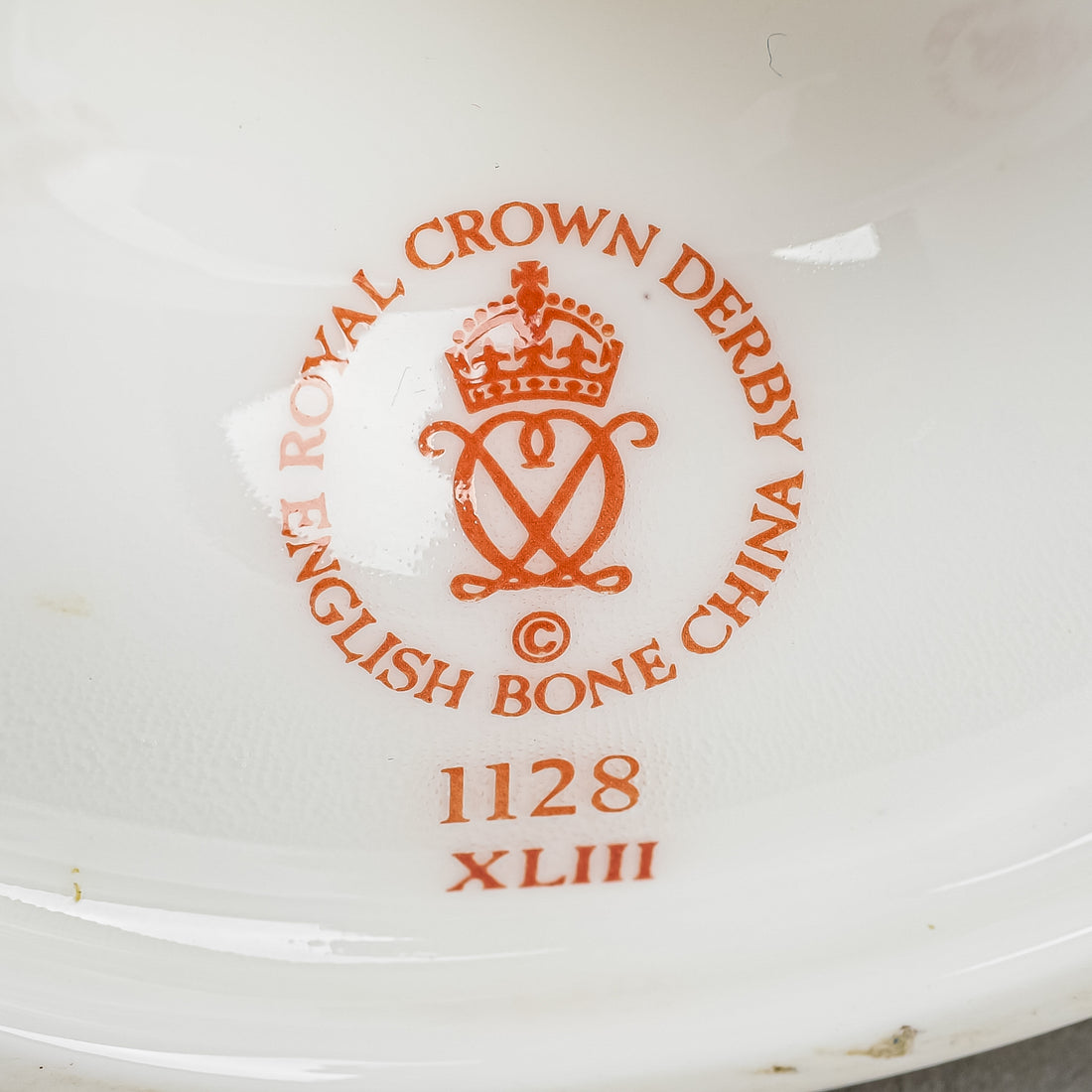 ROYAL CROWN DERBY Old Imari 1128 Wine Goblet