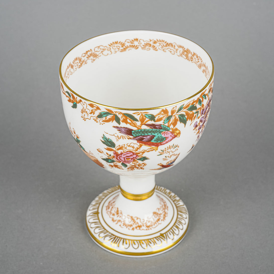 ROYAL CROWN DERBY Olde Avesbury A73 Wine Goblet