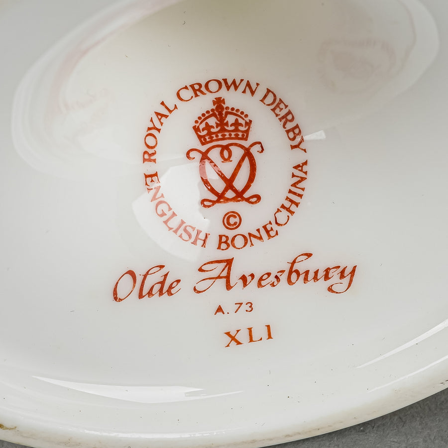 ROYAL CROWN DERBY Olde Avesbury A73 Wine Goblet