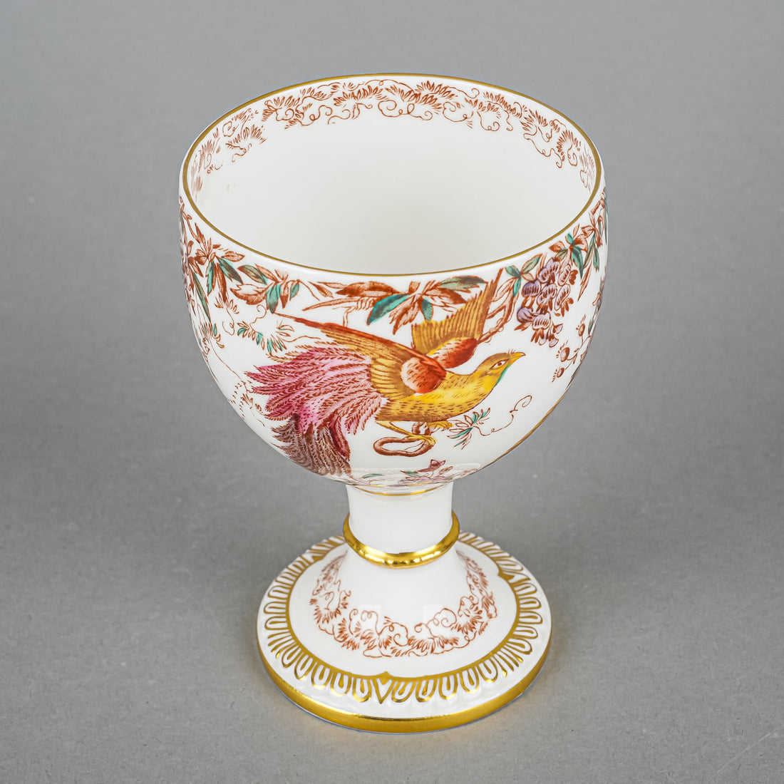ROYAL CROWN DERBY Olde Avesbury A73 Wine Goblet