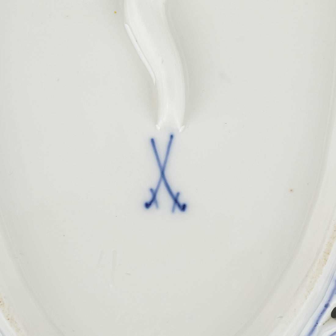 MEISSEN Blue Onion Oval Pierced Bowl