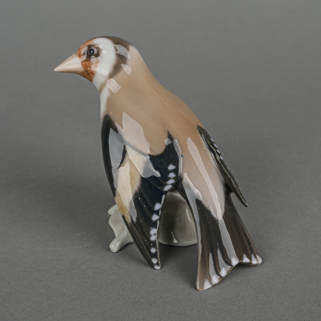 BING & GRONDAHL Figurine - Goldfinch Bird 1850E