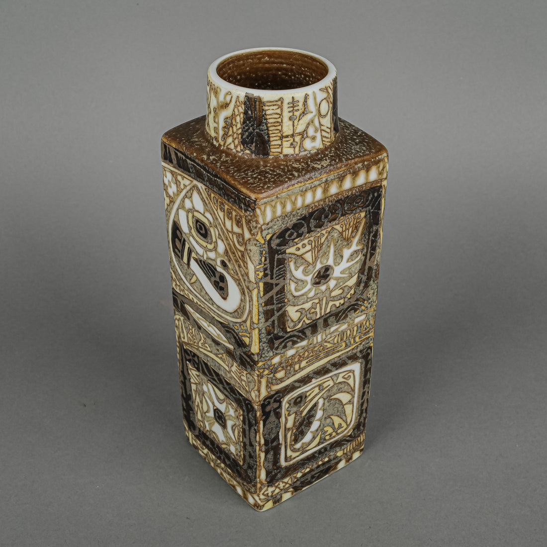 ROYAL COPENHAGEN Nils Thorssen Baca Faience Vase 719-3259