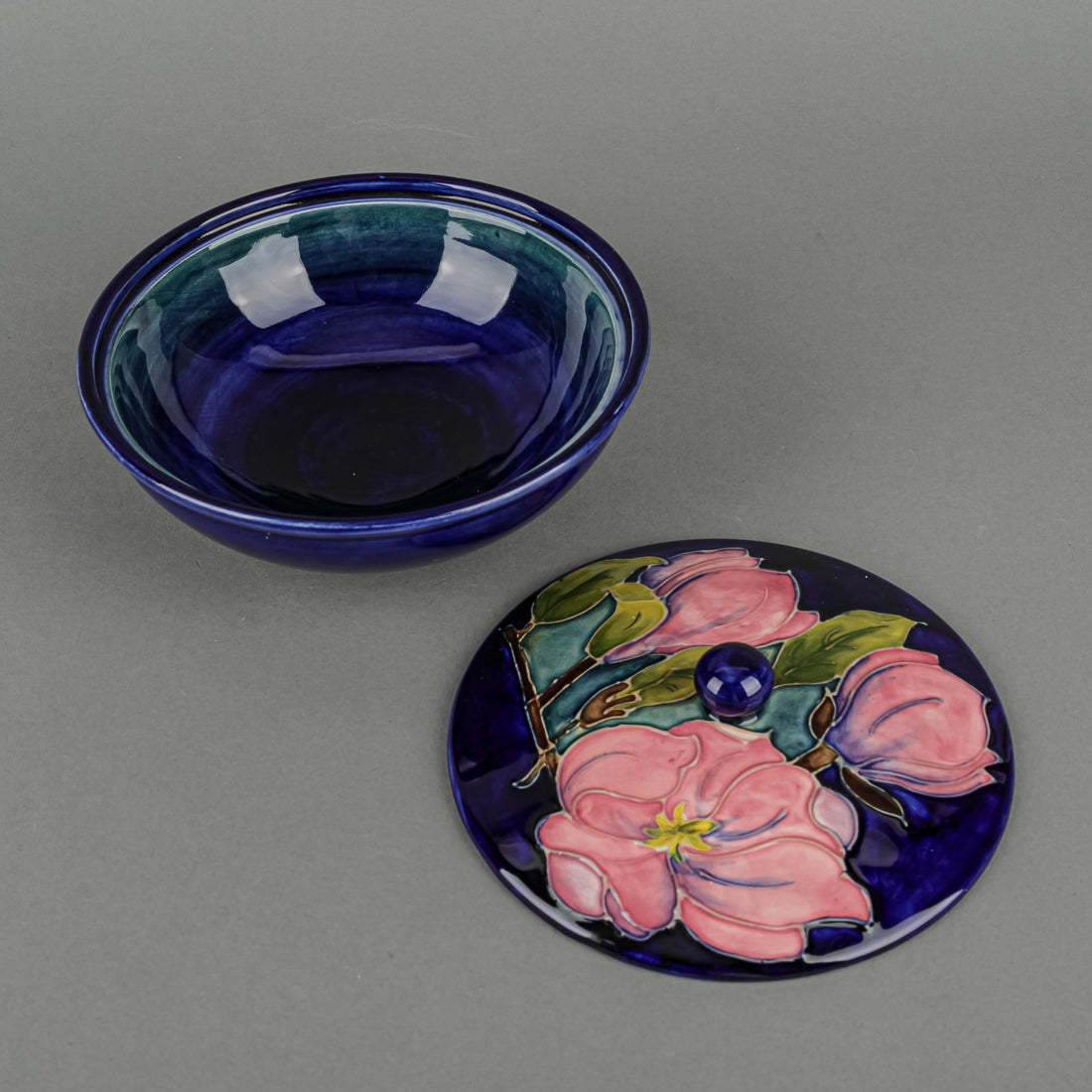 MOORCROFT Magnolia Blue Ground Lidded Bowl