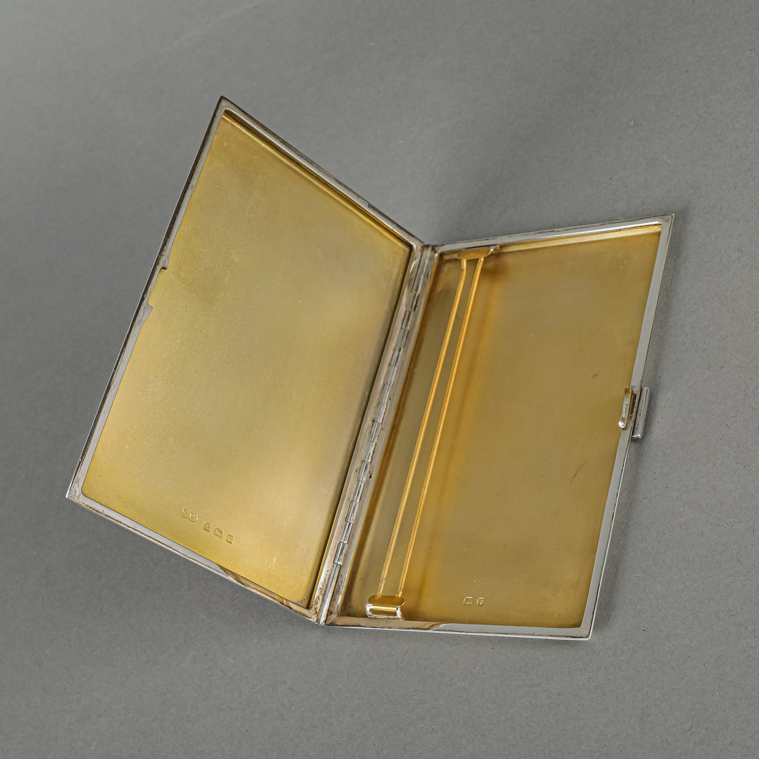 Wm SUCKLING LTD Birmingham 1945 Sterling Cigarette Case