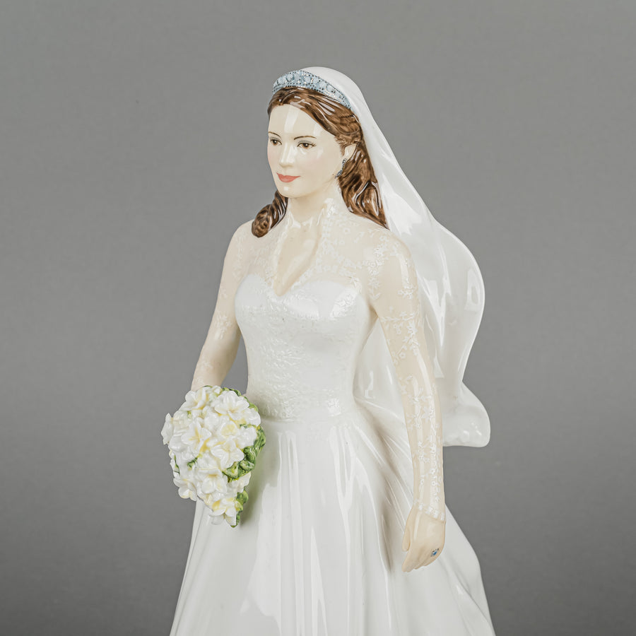ROYAL DOULTON Figurine Catherine Royal Wedding Day HN 5559