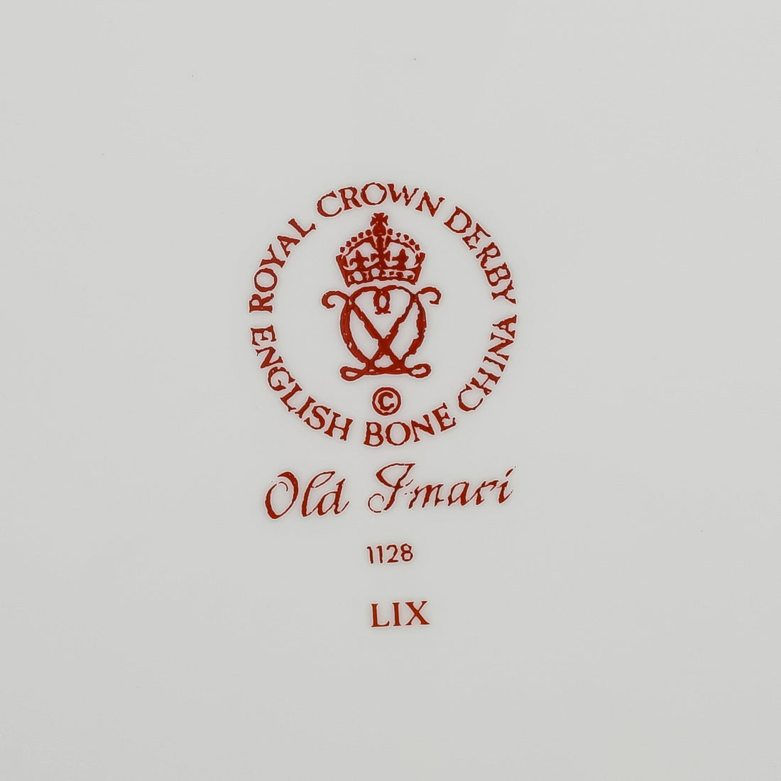 ROYAL CROWN DERBY Old Imari 1128 Salad/Dessert Plate