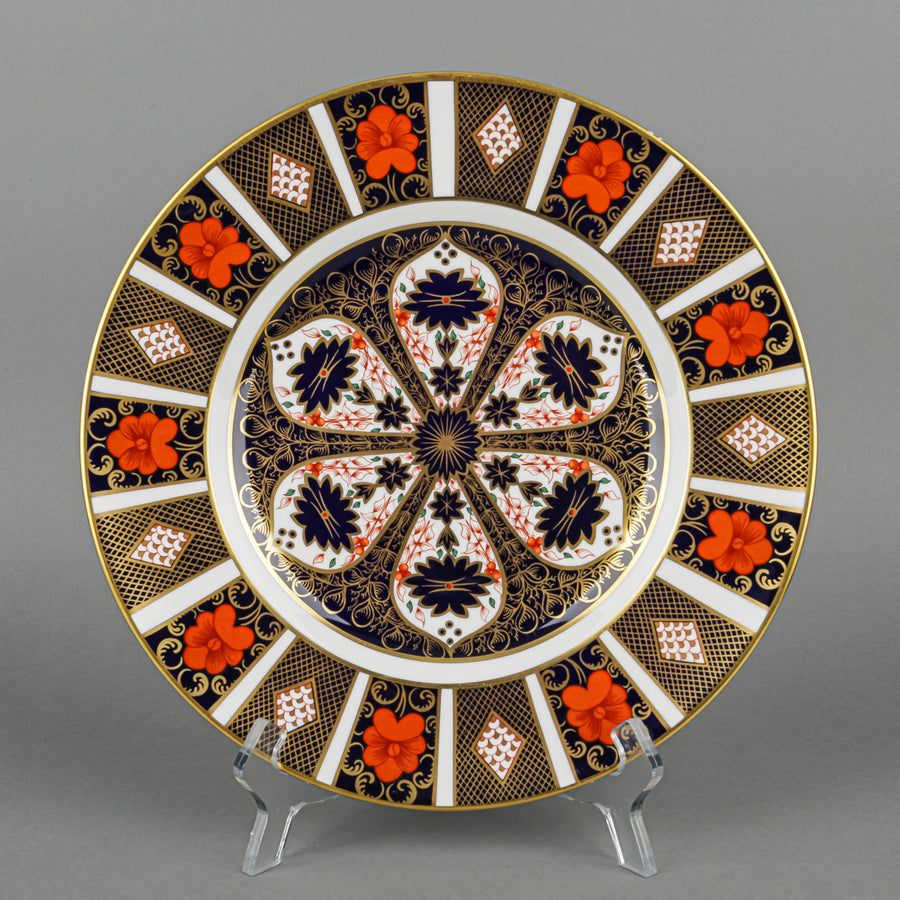 ROYAL CROWN DERBY Old Imari 1128 Dinner Plate