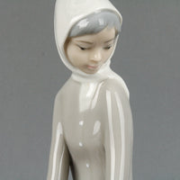LLADRO Girl with Piglets 4572 Figurine