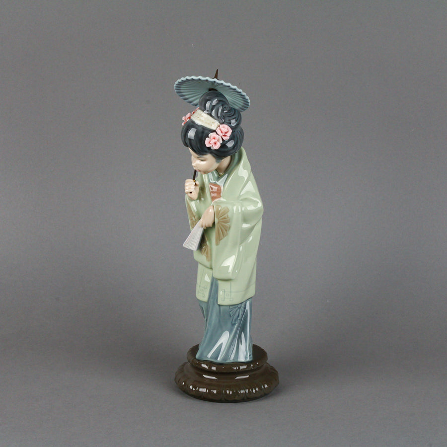 LLADRO Oriental Spring 4988 Figurine