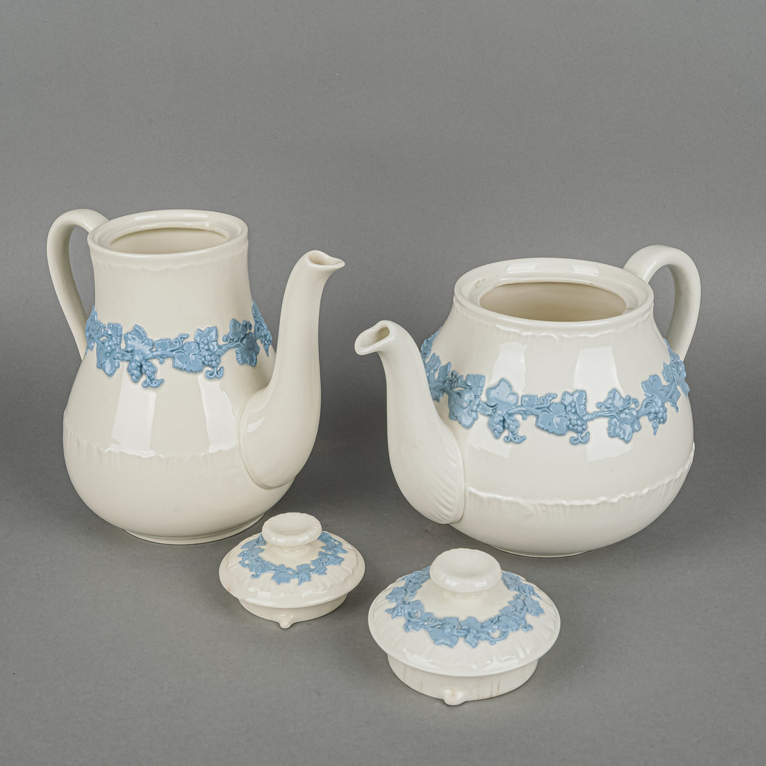 WEDGWOOD Blue On White Embossed Queens Ware Tea & Coffee Service 7 Pieces