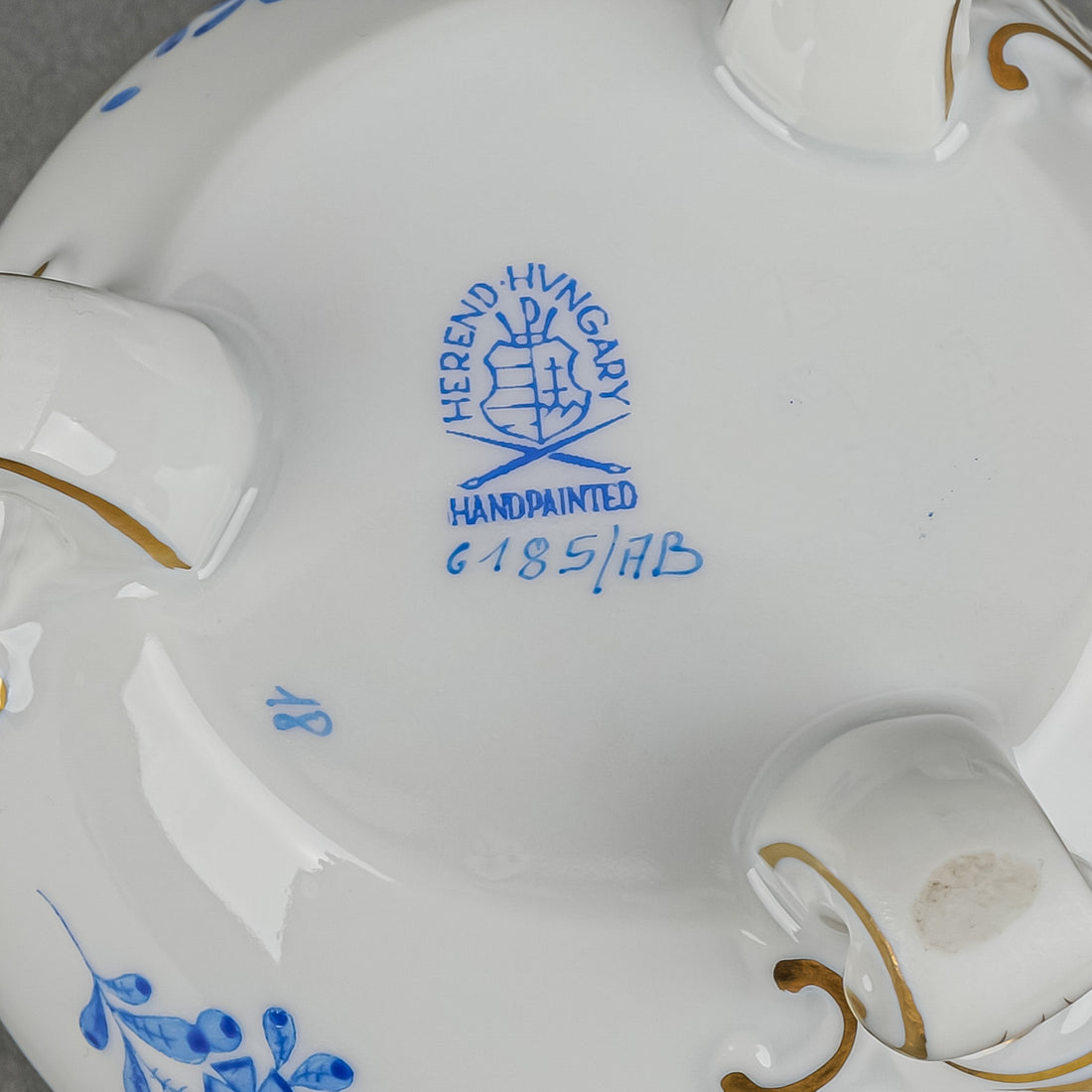 HEREND Chinese Bouquet  Footed Bonbon Box With Rose Knob 6185