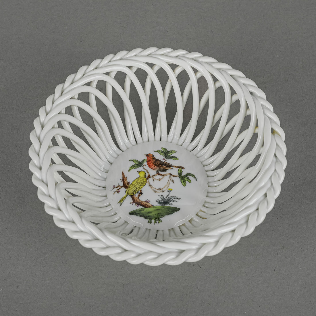 HEREND Rothschild Bird Open Work Basket 7372 D4.75"