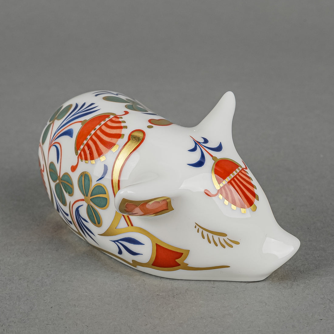 ROYAL CROWN DERBY Paperweight Sleeping Piglet