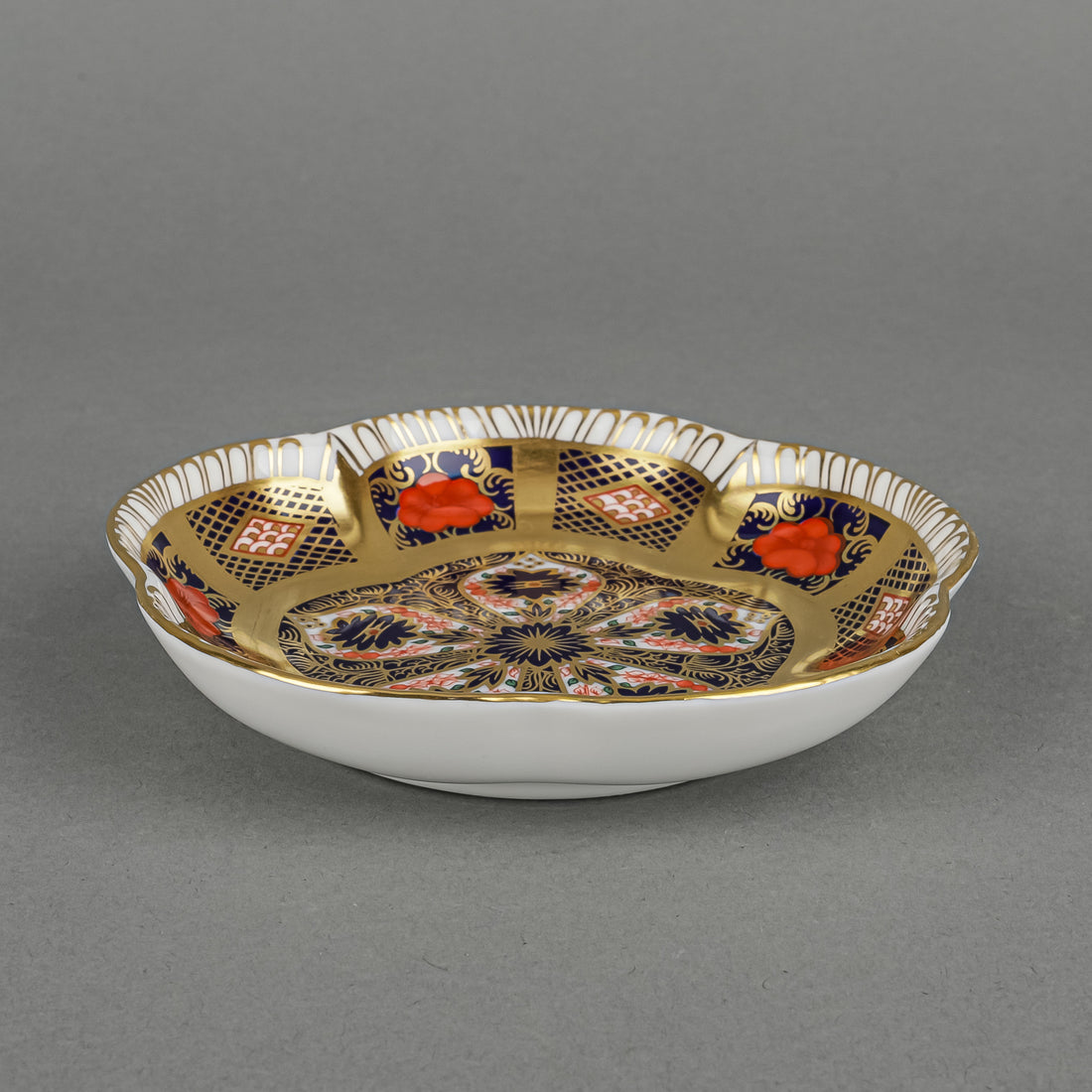 ROYAL CROWN DERBY Old Imari Solid Gold 1128 Tudor Rose Tray