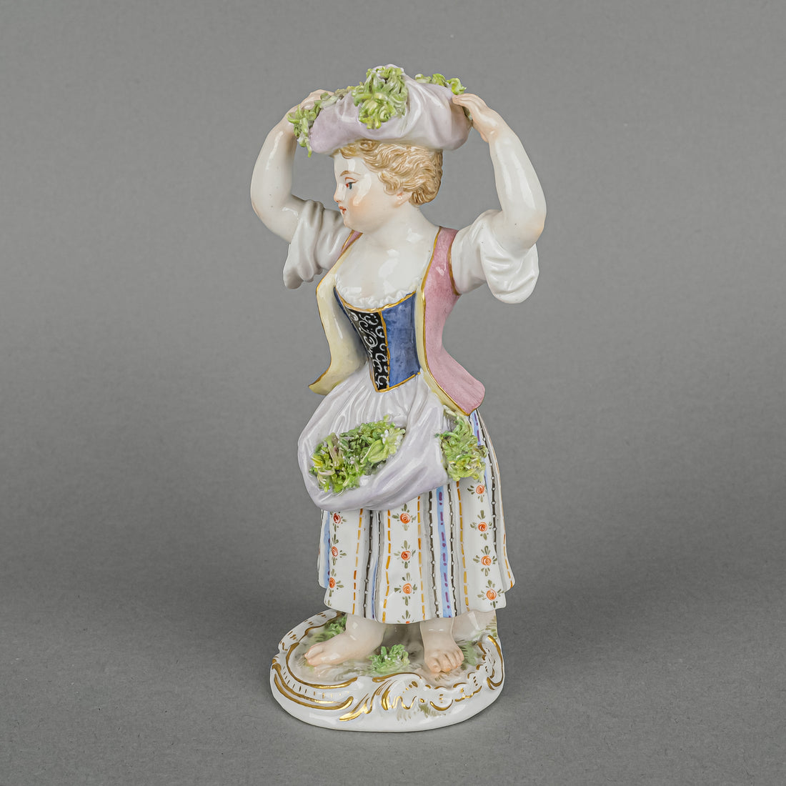 MEISSEN Figurine Barefoot Farm Girl At Harvest