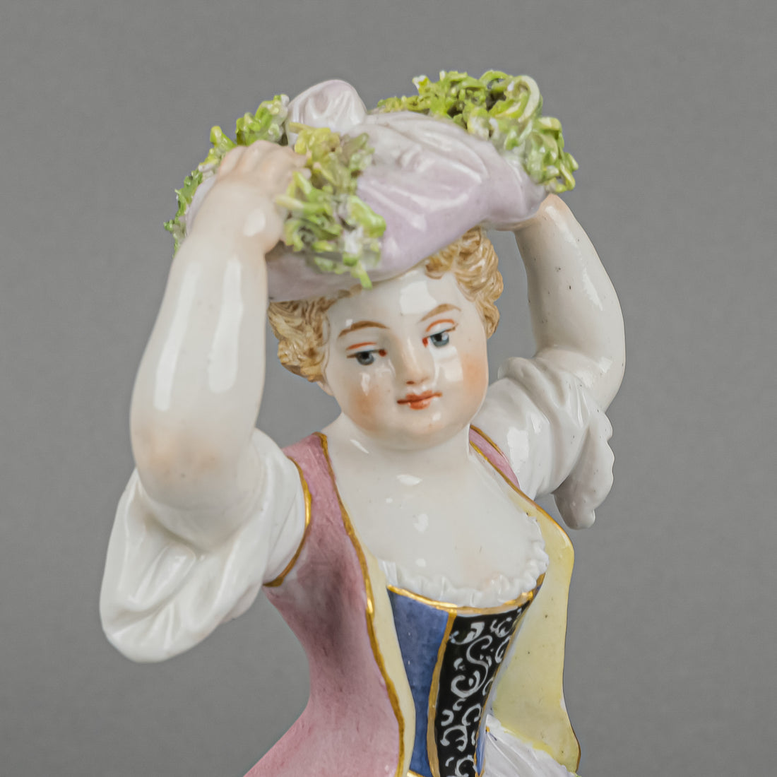 MEISSEN Figurine Barefoot Farm Girl At Harvest