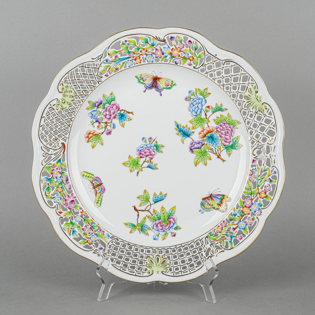 HEREND Queen Victoria Pierced Charger/Platter