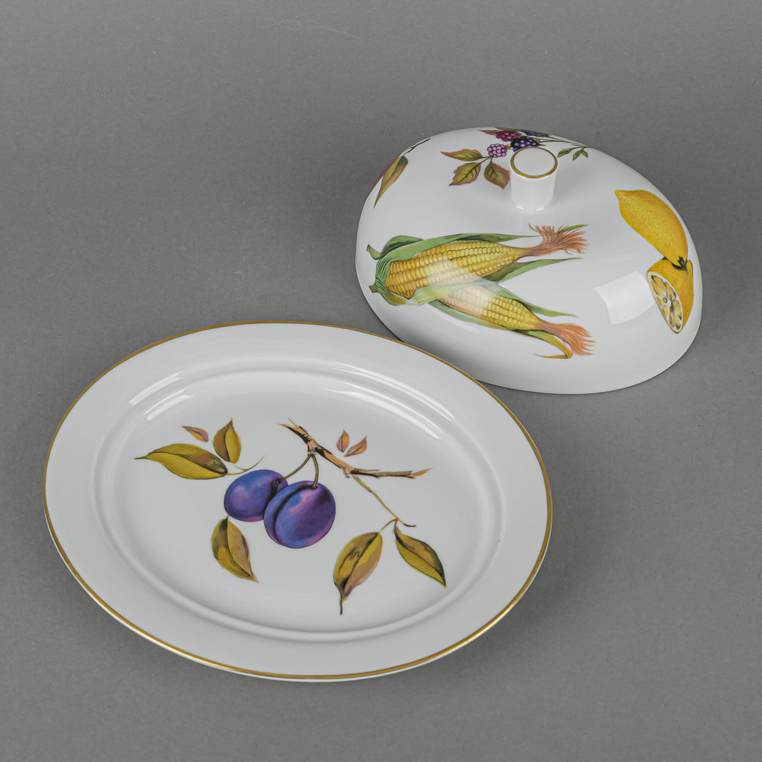 ROYAL WORCESTER Evesham Oval Covered Butter/Cheese Dish