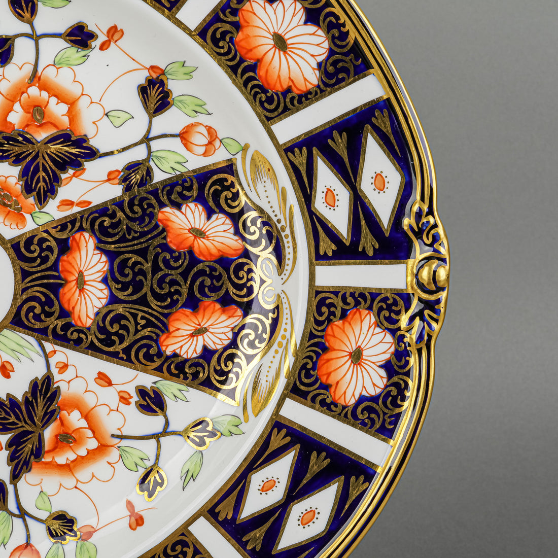 ROYAL CROWN DERBY Traditional Imari 2451 Platter