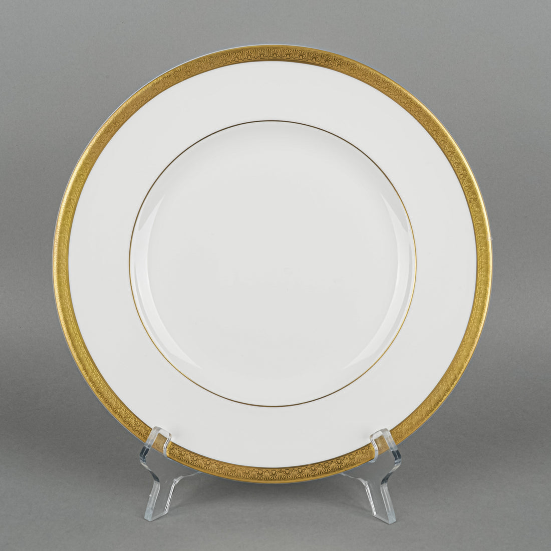 ROYAL DOULTON Royal Gold H4980 12 Place Settings