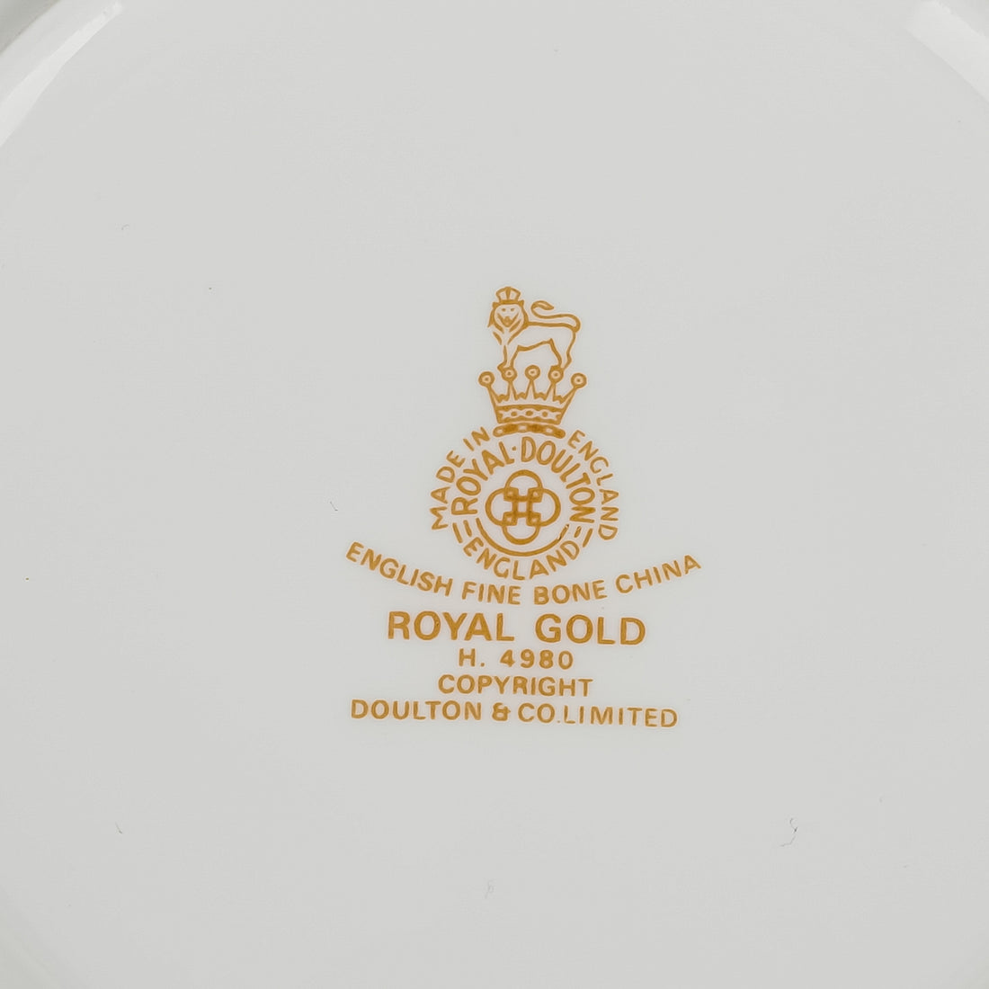 ROYAL DOULTON Royal Gold H4980 Soup Plates Set of 12