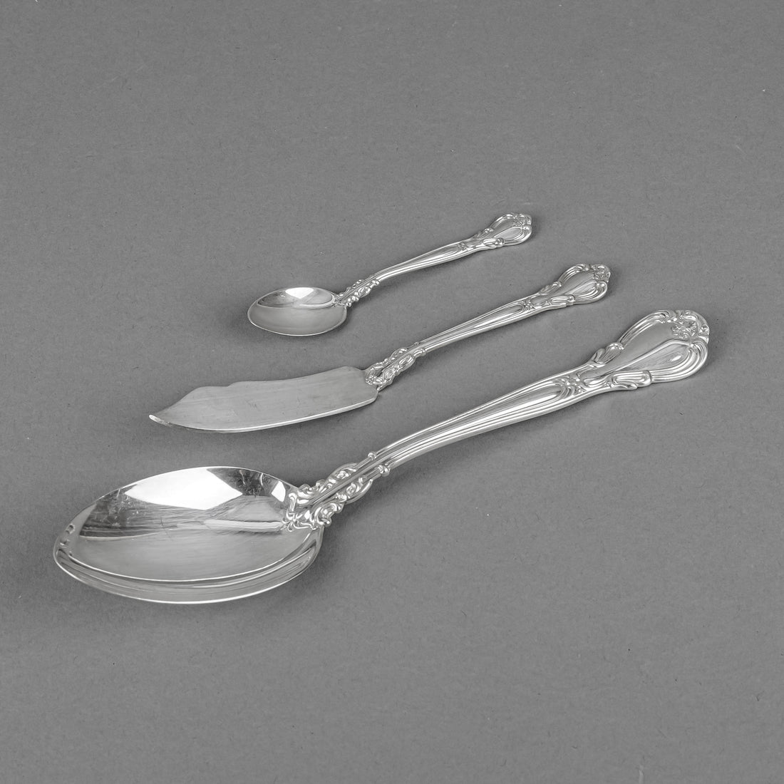 BIRKS Chantilly Sterling Luncheon Flatware 40 Pieces