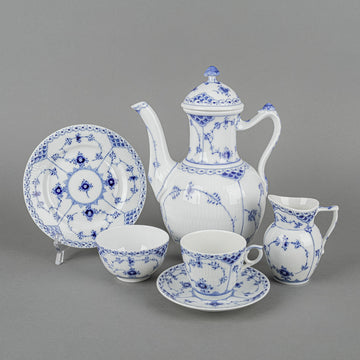 ROYAL COPENHAGEN Blue Fluted Half Lace Coffee Set 19pcs