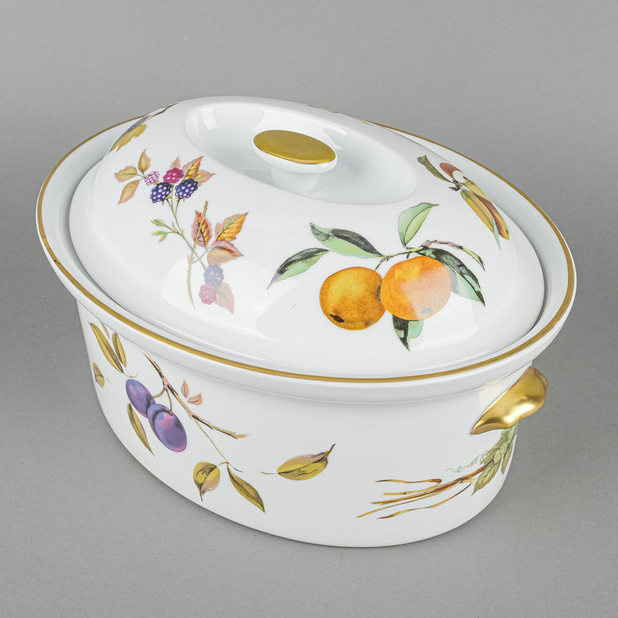 ROYAL WORCESTER Evesham Oval Covered Casserole/Dutch Oven