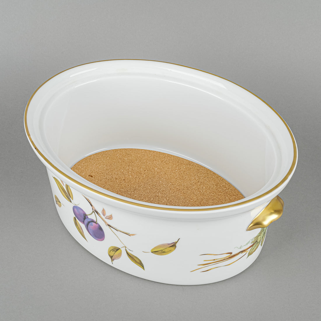 ROYAL WORCESTER Evesham Oval Covered Casserole/Dutch Oven