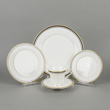 ROYAL DOULTON Pavanne H5095 8 Place Settings Plus Extras