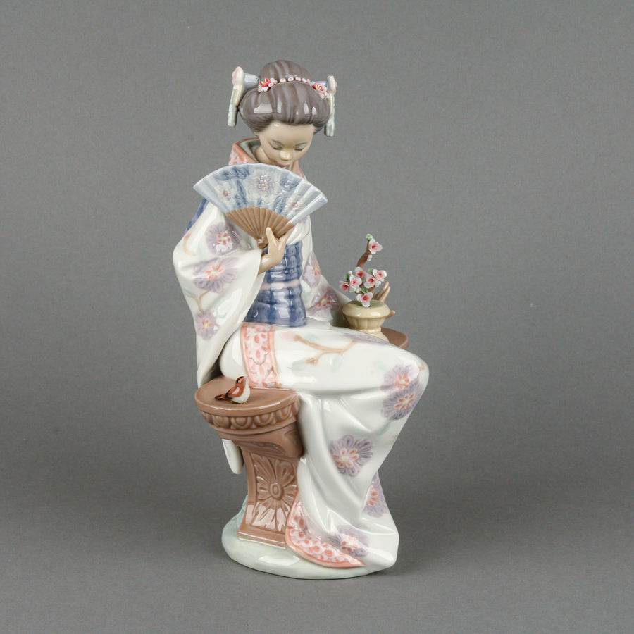 LLADRO Nippon Lady 5327 Figurine