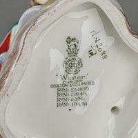 ROYAL DOULTON Figurine Winter HN 2088  The Seasons Series