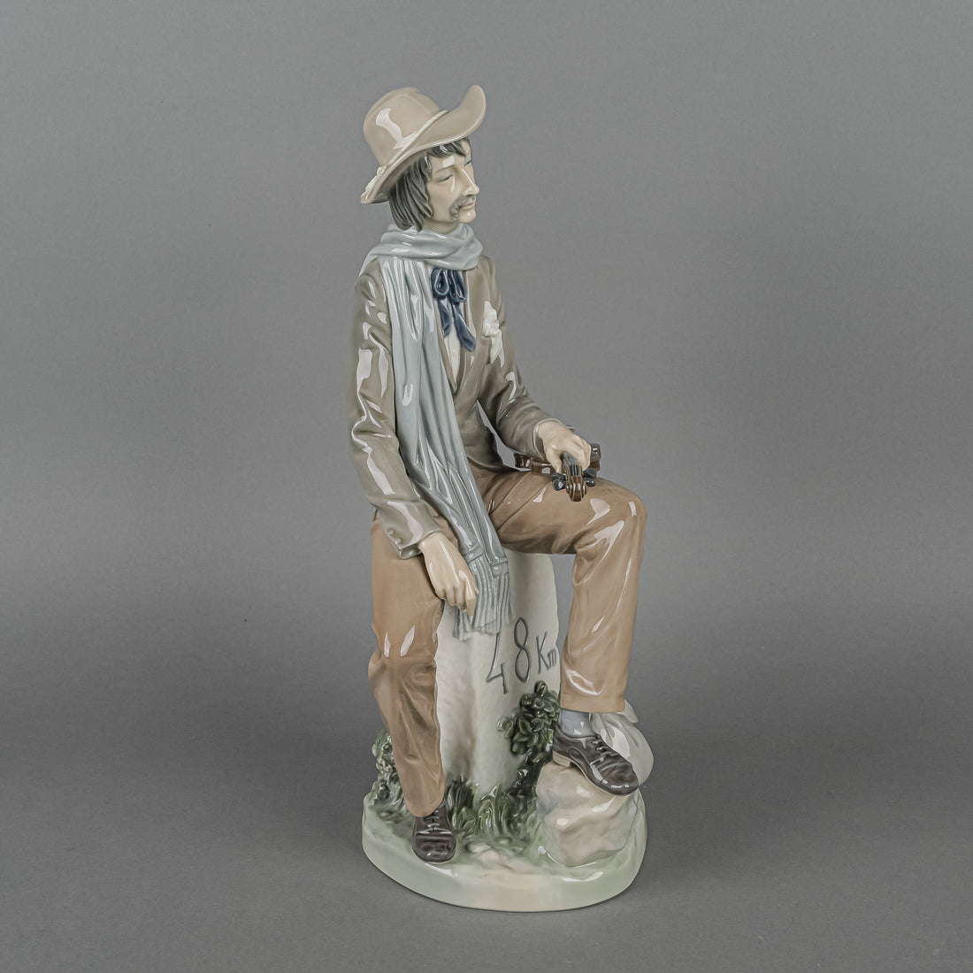 LLADRO Figurine Violinist 4887