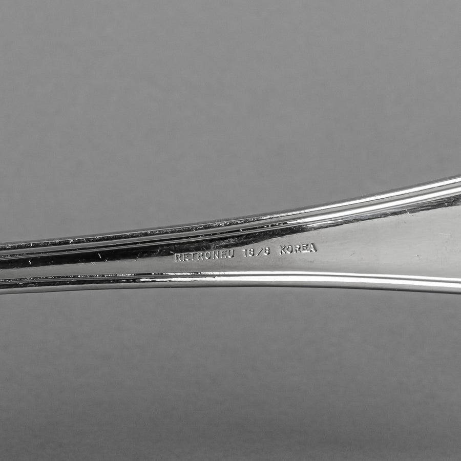 RETRONEU Hampton Shell Stainless Steel Flatware 9 Place Settings Plus Extras