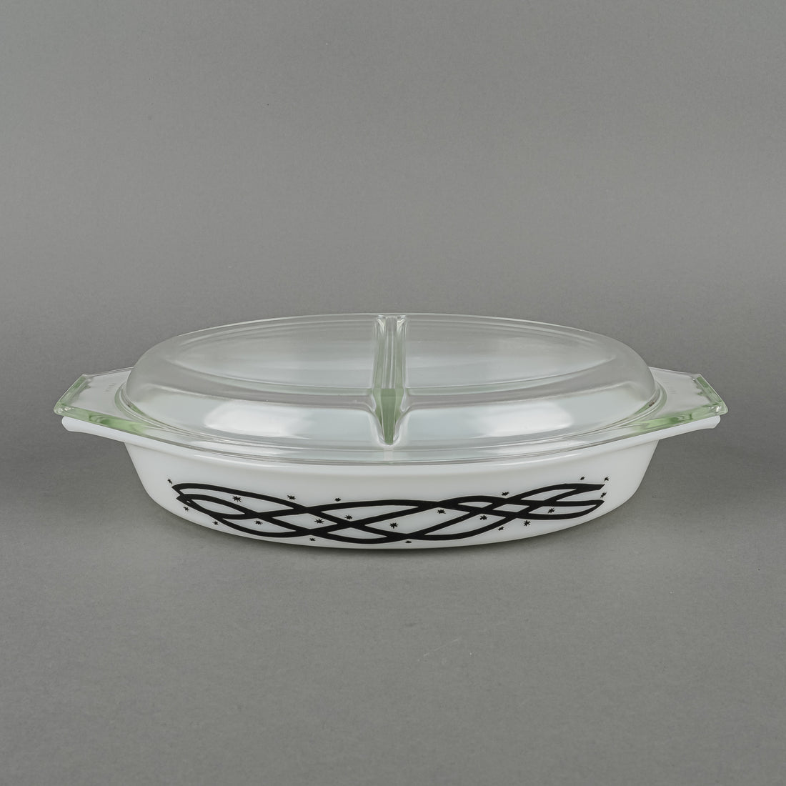 PYREX Barbed Wire Cinderella Oval Divided Serving Dish With Lid 1.5 QT