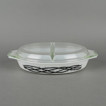 PYREX Barbed Wire Cinderella Oval Divided Serving Dish With Lid 1.5 QT