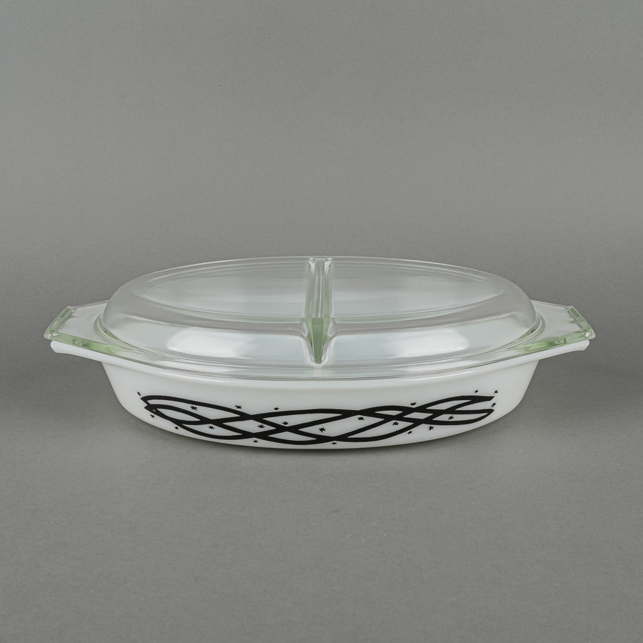 PYREX Barbed Wire Cinderella Oval Divided Serving Dish With Lid 1.5 QT