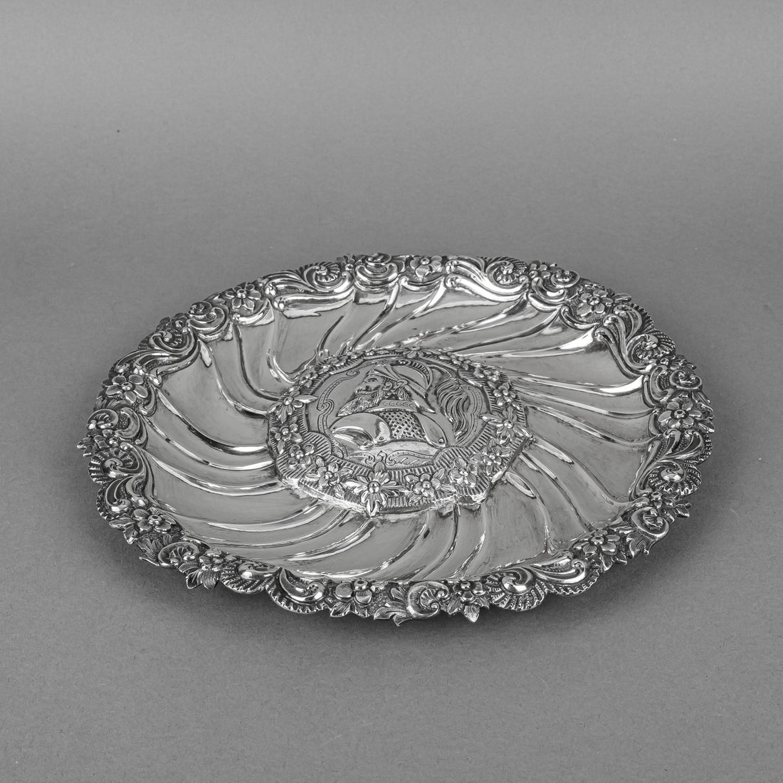 PORTUGESE 833 Repousse Plate