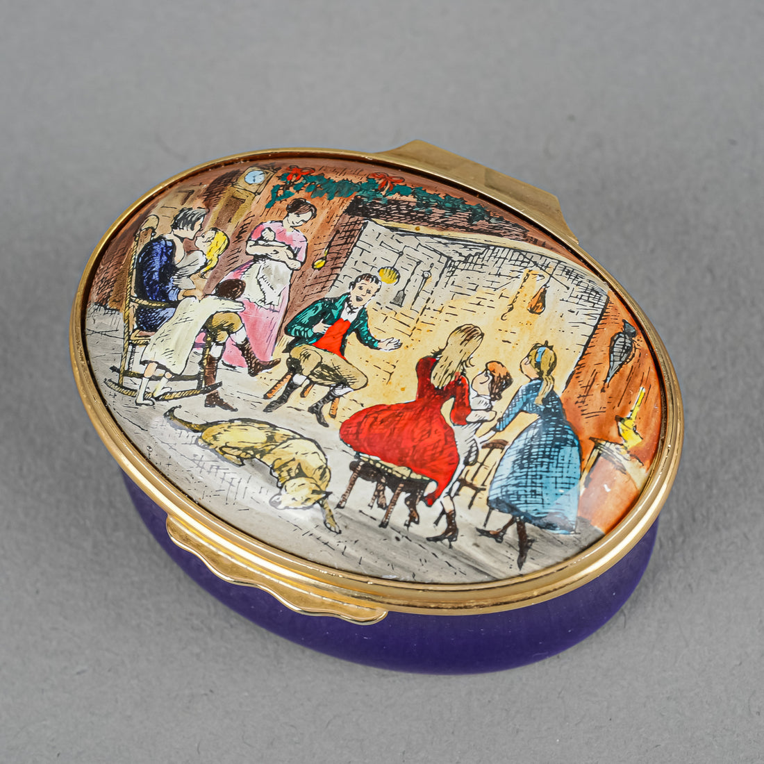 HALCYON DAYS Enamel Box - Christmas 1978 Fireside Story