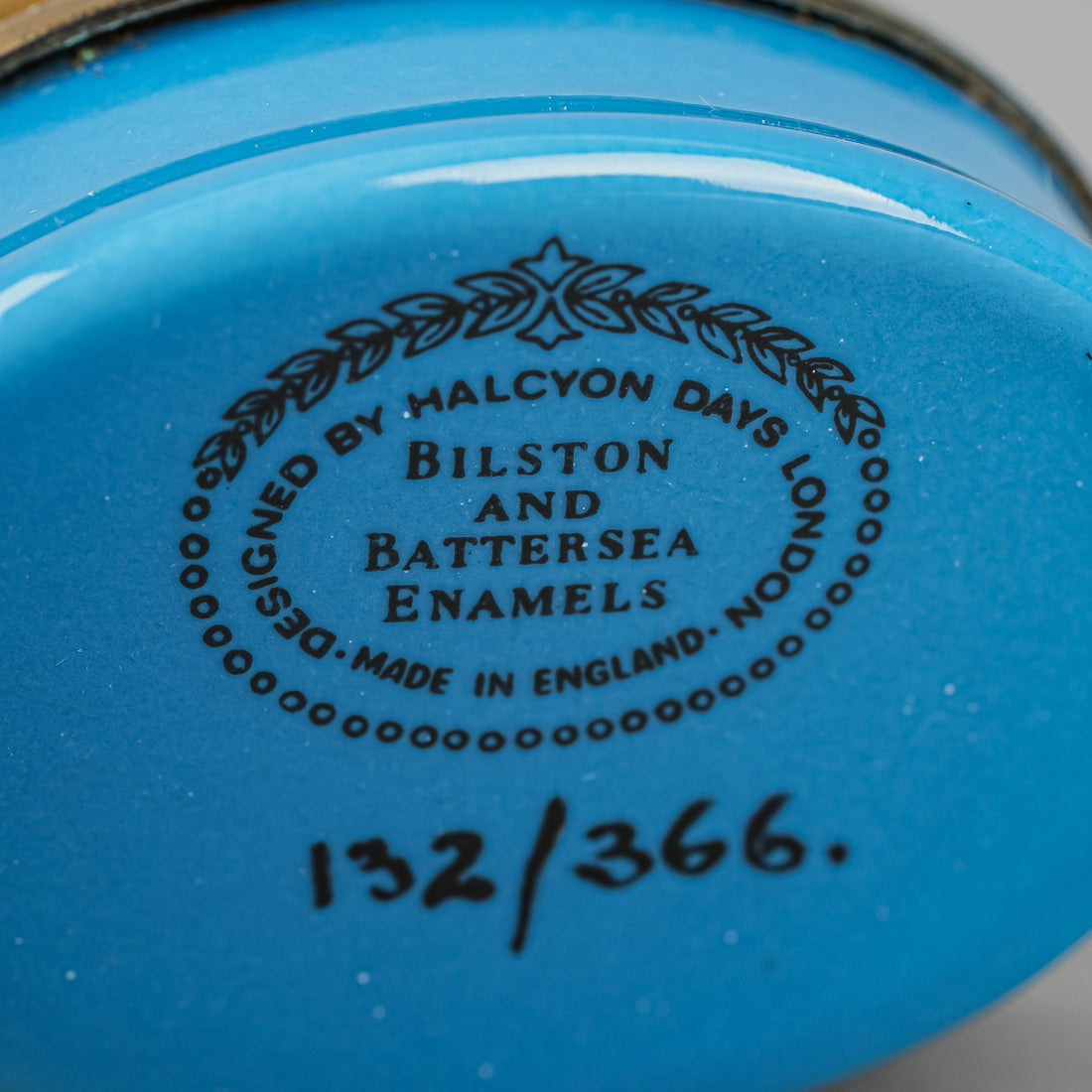 HALCYON DAYS Enamel Box - Christmas 1972 I Saw Three Ships