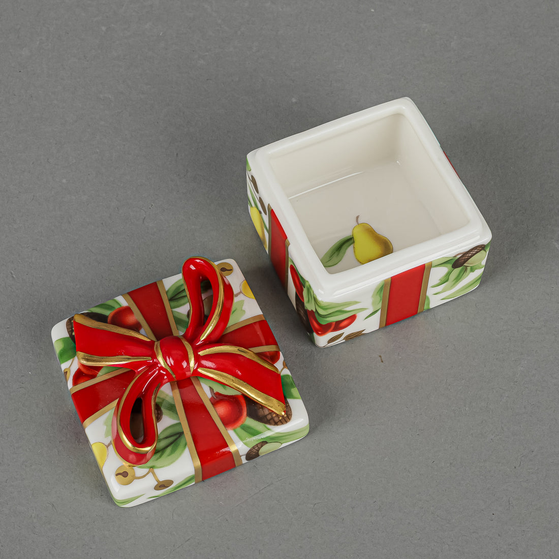 TIFFANY & CO. Holiday Trinket Box