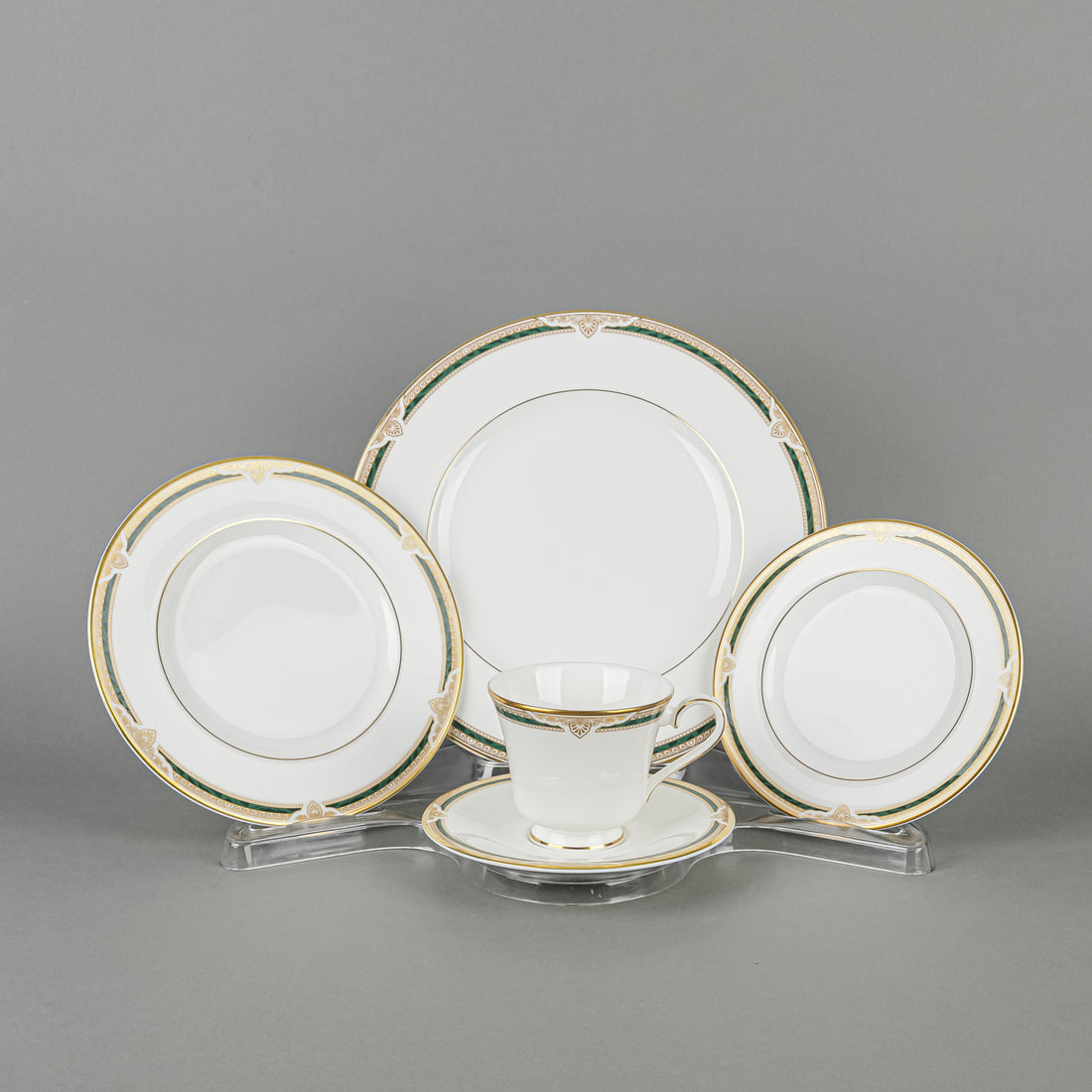 ROYAL DOULTON Forsyth 10 Place Settings