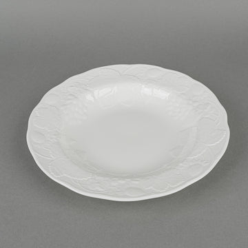 WEDGWOOD Strawberry And Vine Soup Plates Set Of 8