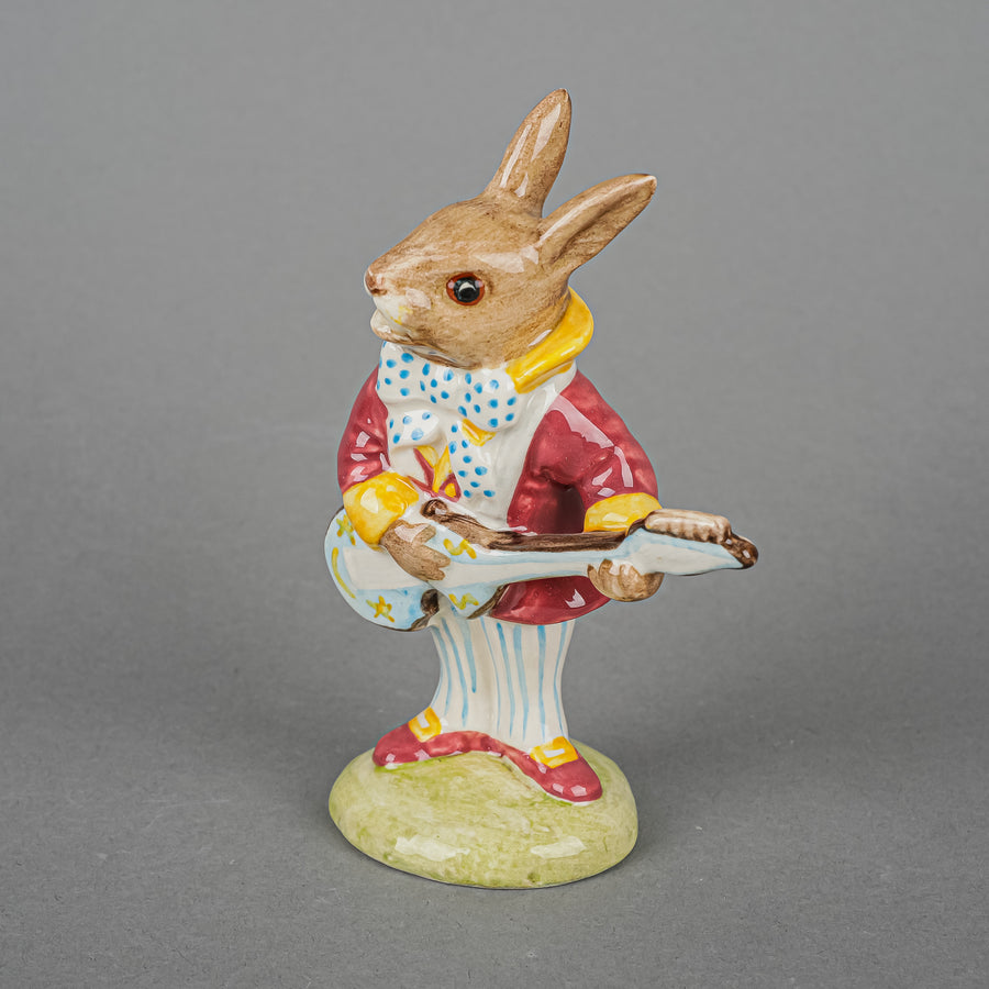 ROYAL DOULTON Bunnykins Fig Mr Bunnybeat Strumming