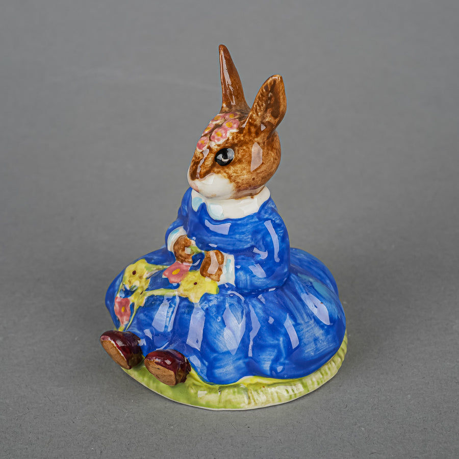 ROYAL DOULTON Bunnykins Figurine Daisie Bunnykins Spring Time