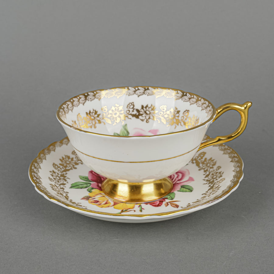 PARAGON Cup & Saucer A125D Hand Painted Cabbage Roses, Gold Garland
