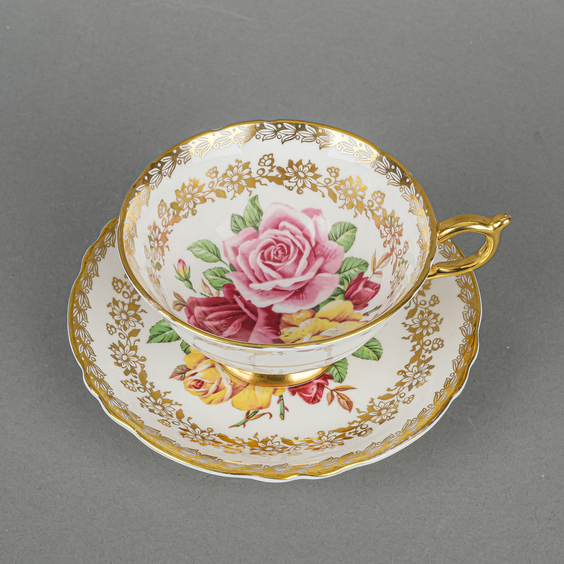 PARAGON Cup & Saucer A125D Hand Painted Cabbage Roses, Gold Garland